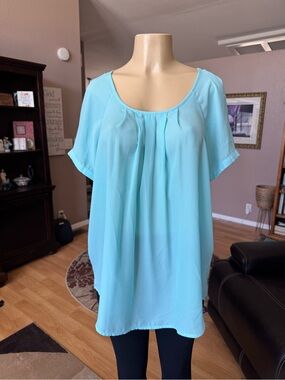 Pleione light blue scoop neckline short sleeve blouse-size L